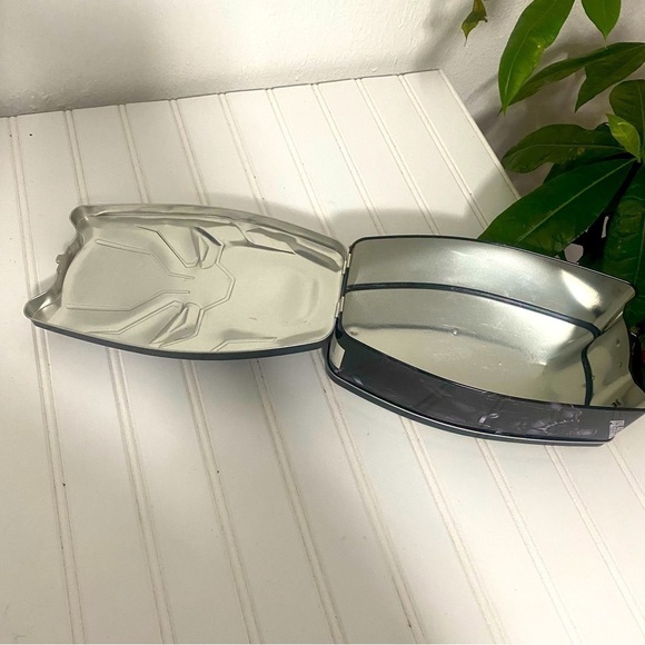 Black Panther Embossed Head Shaped Tin Lunch Box Pencil Art Case Collectible - Picture 2 of 6